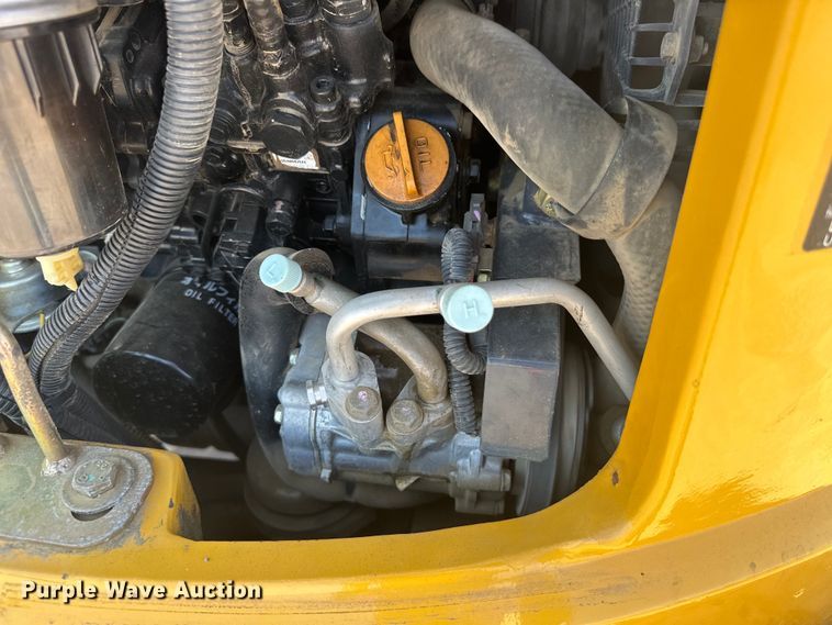 image for item EJ8852 2013 John Deere  27D mini excavator