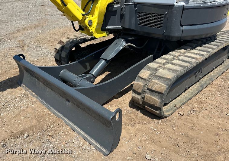 image for item EJ8853 2011 Yanmar  Vi035-5B mini excavator