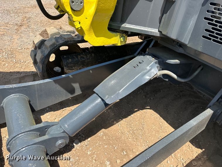 image for item EJ8853 2011 Yanmar  Vi035-5B mini excavator