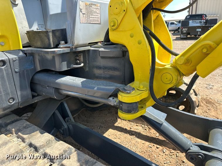 image for item EJ8853 2011 Yanmar  Vi035-5B mini excavator