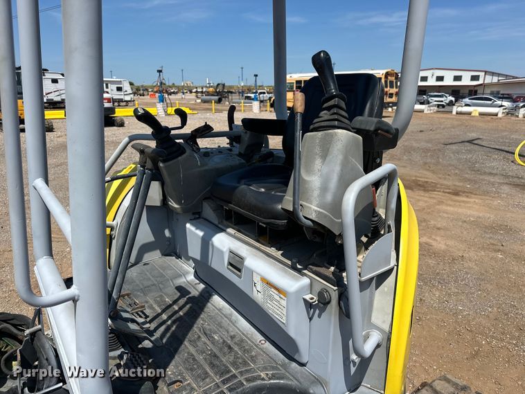 image for item EJ8853 2011 Yanmar  Vi035-5B mini excavator