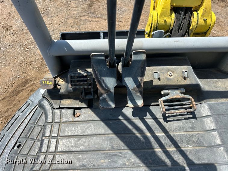 image for item EJ8853 2011 Yanmar  Vi035-5B mini excavator