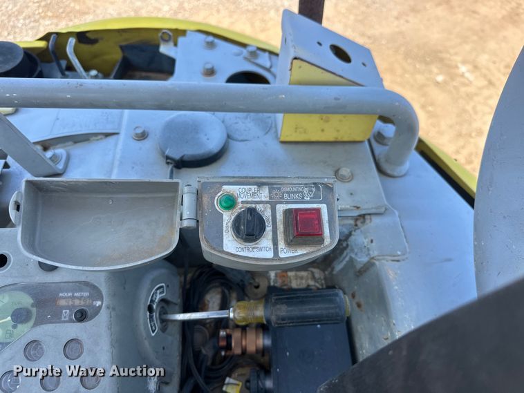 image for item EJ8853 2011 Yanmar  Vi035-5B mini excavator