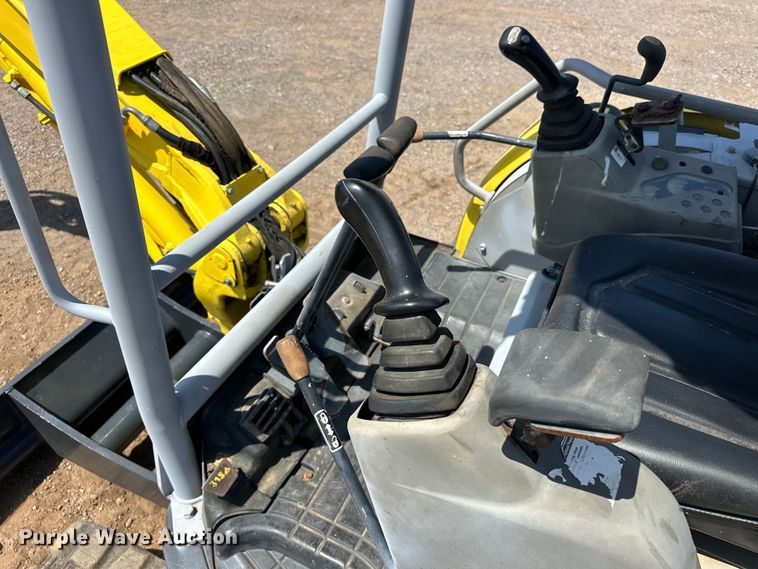 image for item EJ8853 2011 Yanmar  Vi035-5B mini excavator