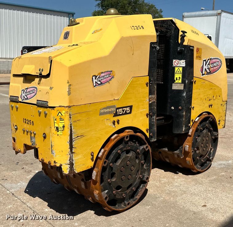 image for item EJ8857 2017 Ammann RamMax 1575 trench compactor