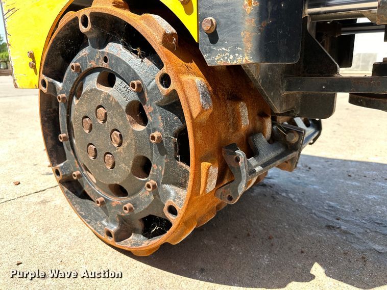 image for item EJ8857 2017 Ammann RamMax 1575 trench compactor