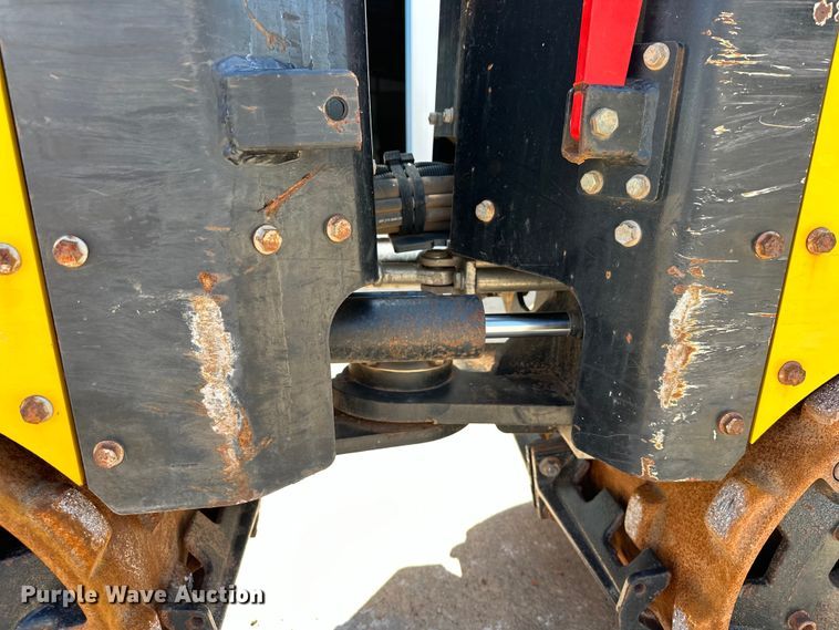 image for item EJ8857 2017 Ammann RamMax 1575 trench compactor