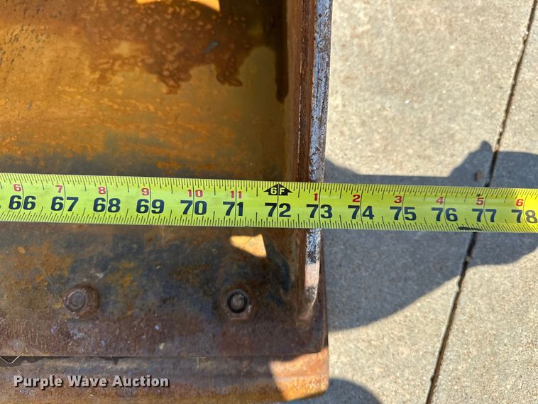 image for item EJ8858 2016 Caterpillar  262D skid steer loader