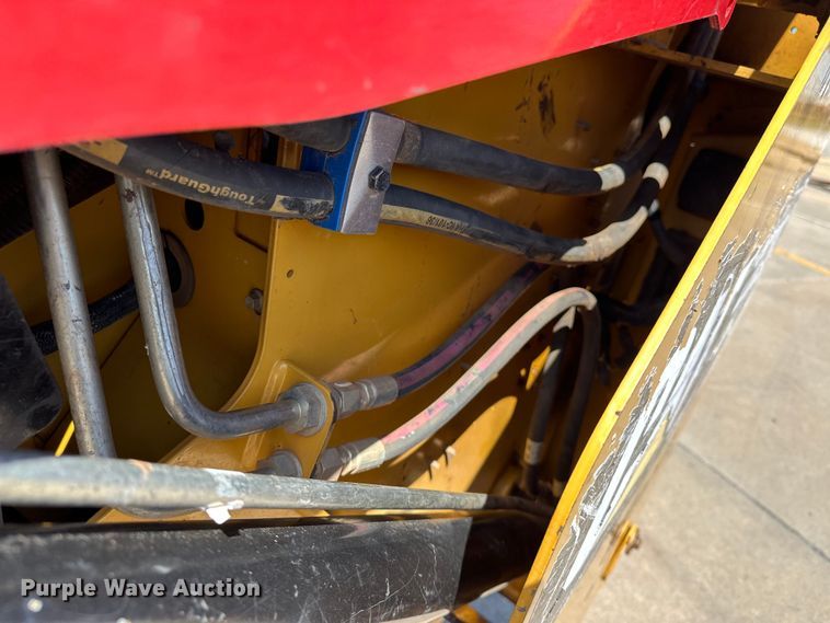 image for item EJ8858 2016 Caterpillar  262D skid steer loader