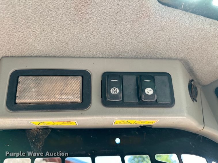 image for item EJ8858 2016 Caterpillar  262D skid steer loader