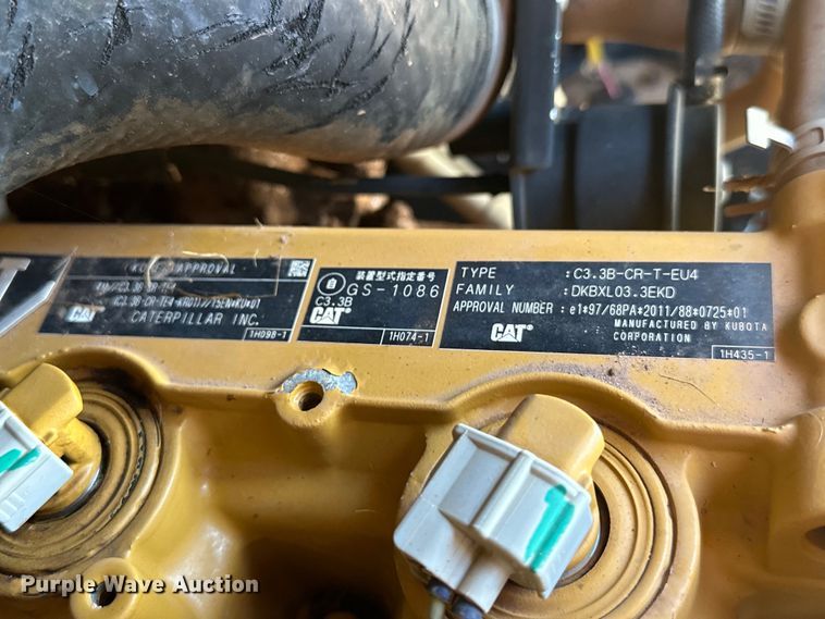 image for item EJ8858 2016 Caterpillar  262D skid steer loader