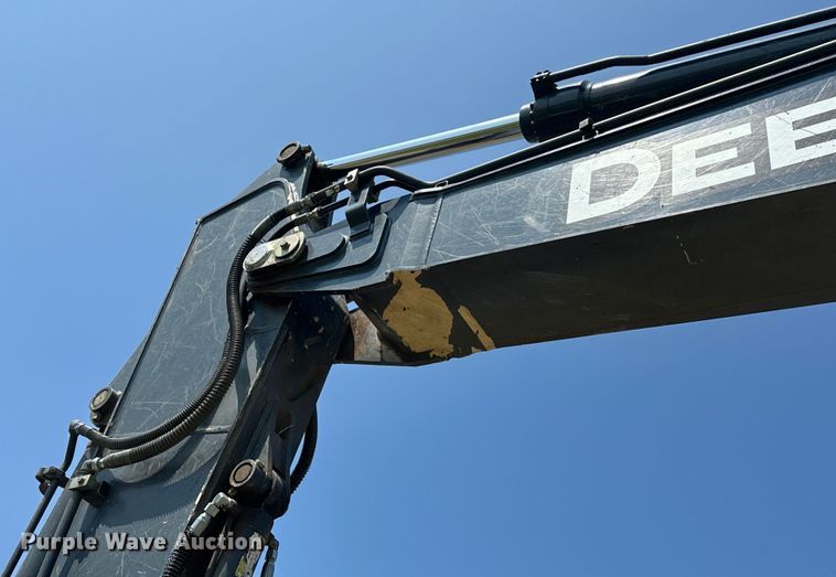 image for item EJ8887 2015 John Deere  210G LC excavator