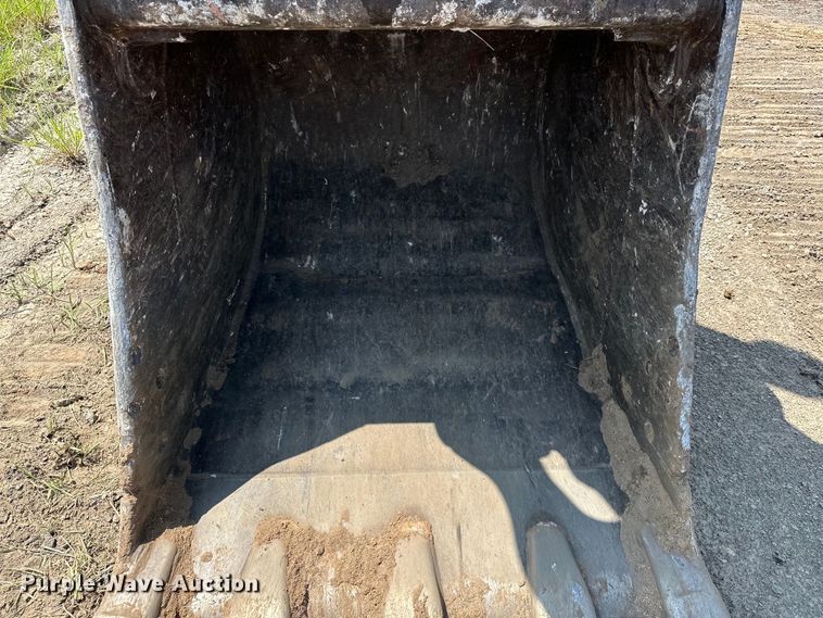 image for item EJ8887 2015 John Deere  210G LC excavator