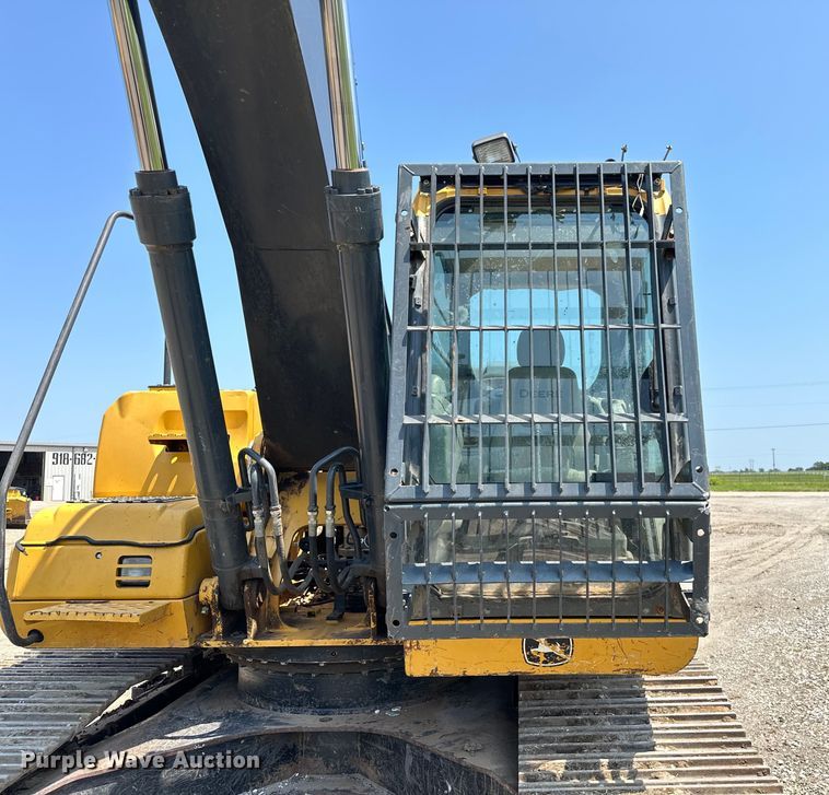 image for item EJ8887 2015 John Deere  210G LC excavator