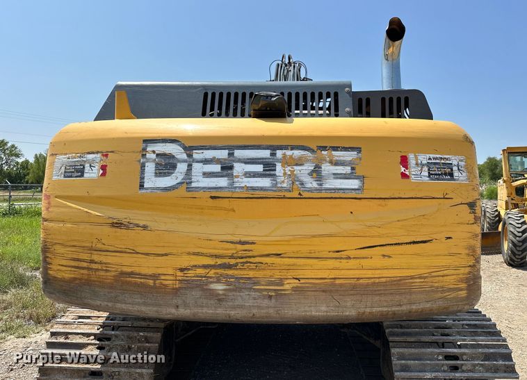 image for item EJ8887 2015 John Deere  210G LC excavator