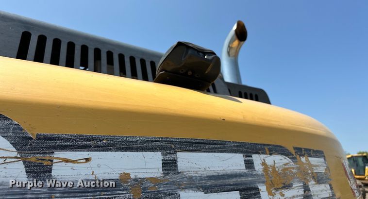 image for item EJ8887 2015 John Deere  210G LC excavator