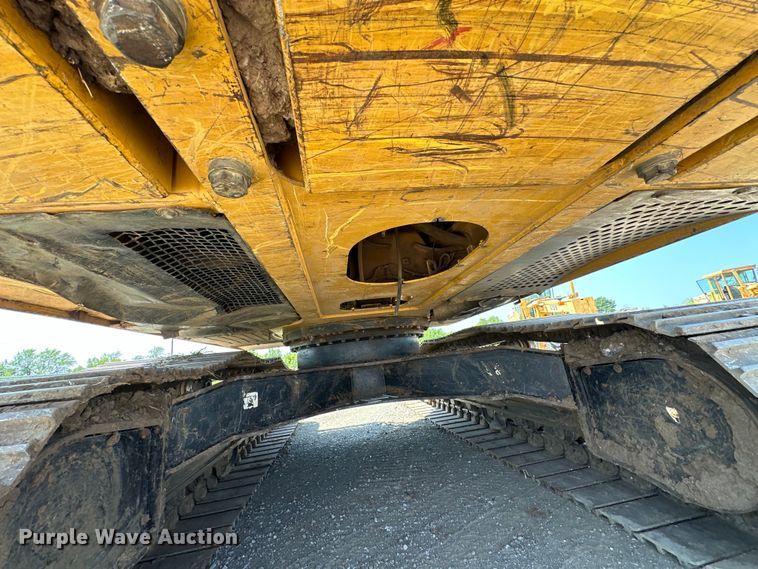 image for item EJ8887 2015 John Deere  210G LC excavator