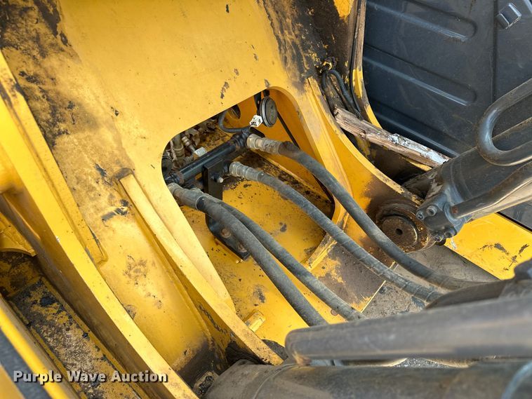 image for item EJ8887 2015 John Deere  210G LC excavator