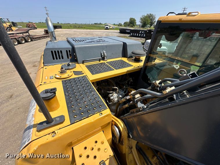 image for item EJ8887 2015 John Deere  210G LC excavator