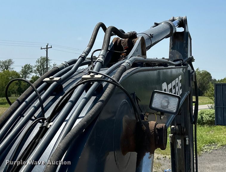 image for item EJ8887 2015 John Deere  210G LC excavator