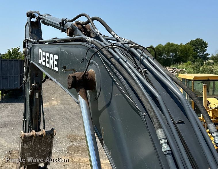 image for item EJ8887 2015 John Deere  210G LC excavator