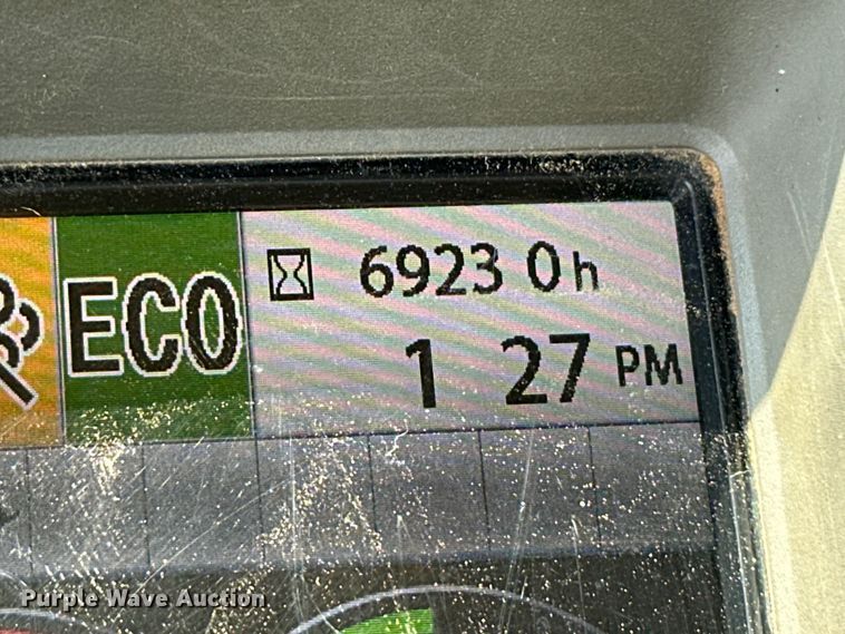 image for item EJ8887 2015 John Deere  210G LC excavator