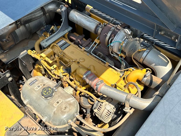 image for item EJ8887 2015 John Deere  210G LC excavator