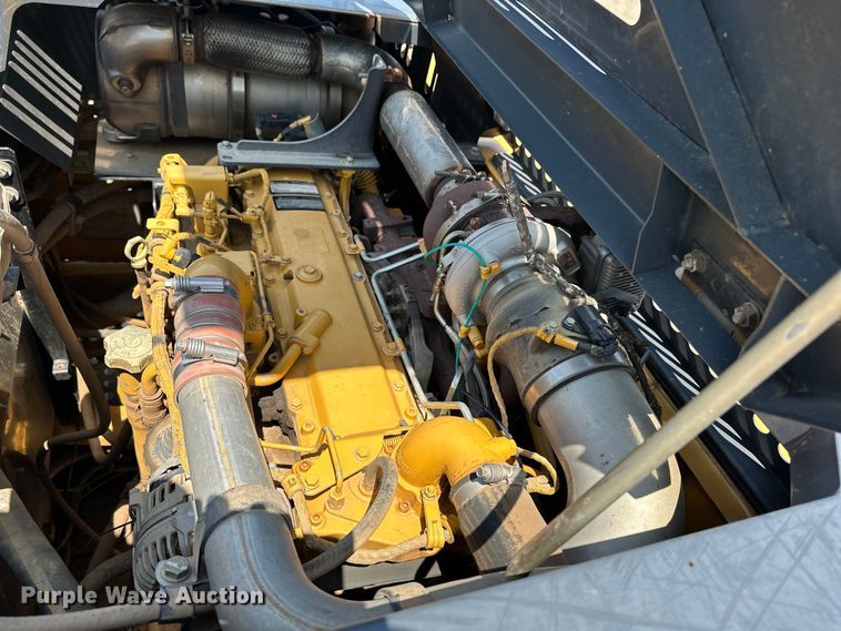 image for item EJ8887 2015 John Deere  210G LC excavator