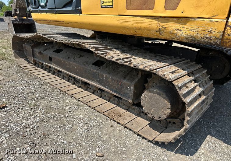 image for item EJ8887 2015 John Deere  210G LC excavator