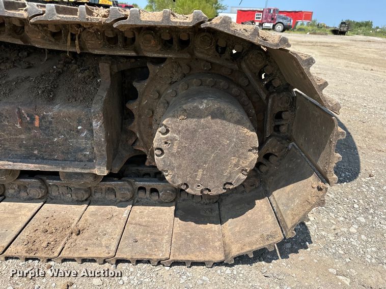 image for item EJ8887 2015 John Deere  210G LC excavator