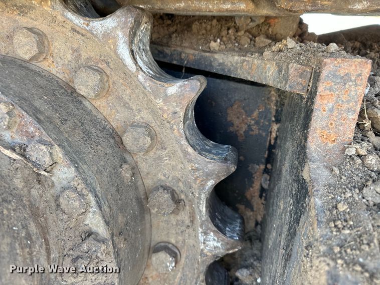 image for item EJ8887 2015 John Deere  210G LC excavator