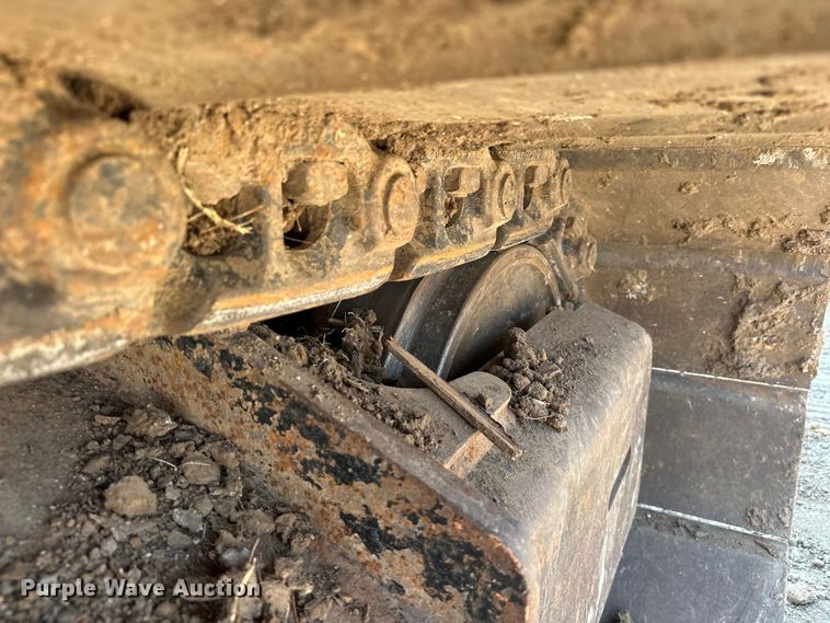 image for item EJ8887 2015 John Deere  210G LC excavator