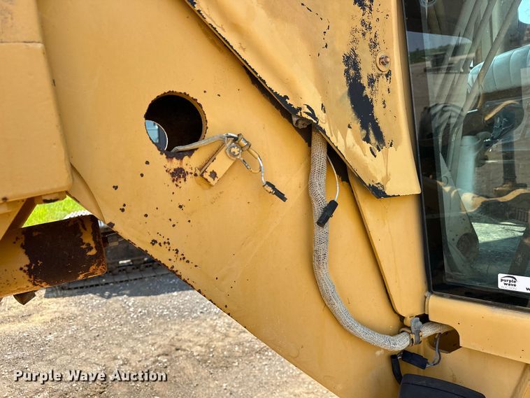 image for item EJ8888 1993 John Deere  670B motor grader