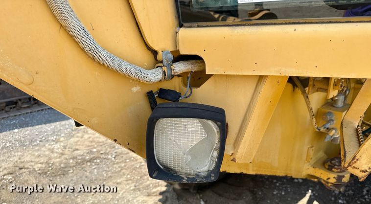 image for item EJ8888 1993 John Deere  670B motor grader