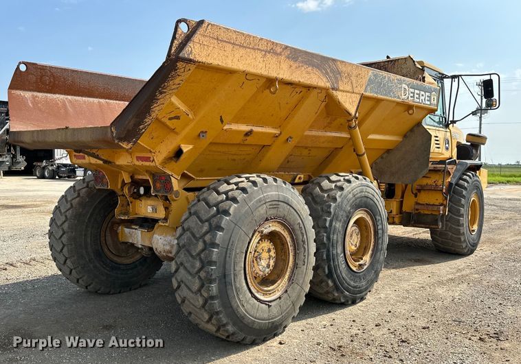 image for item EJ8889 2012 John Deere 300D Series II haul truck