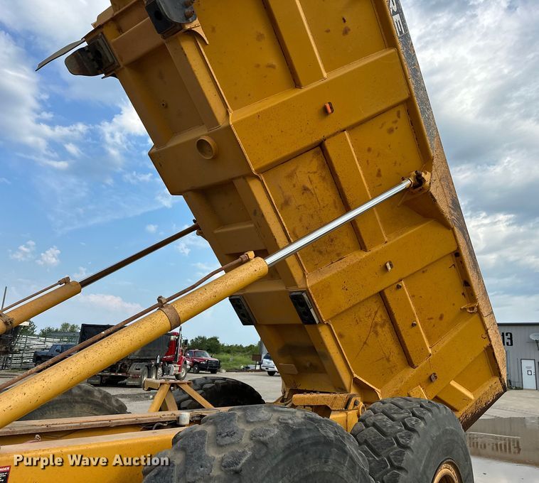image for item EJ8889 2012 John Deere 300D Series II haul truck