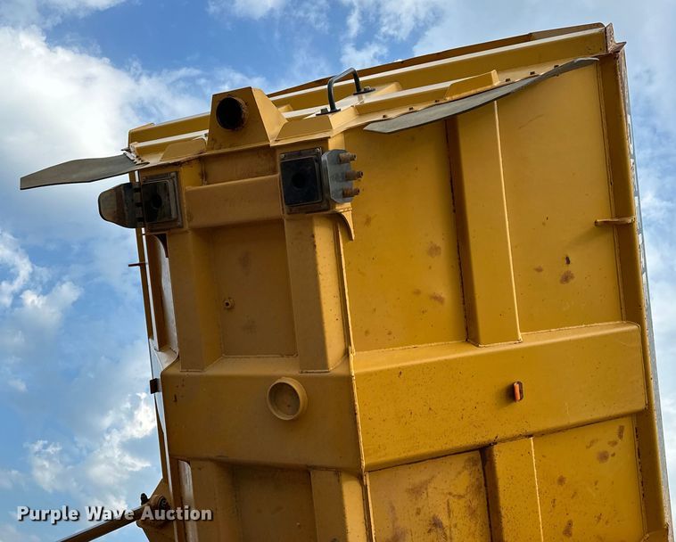 image for item EJ8889 2012 John Deere 300D Series II haul truck