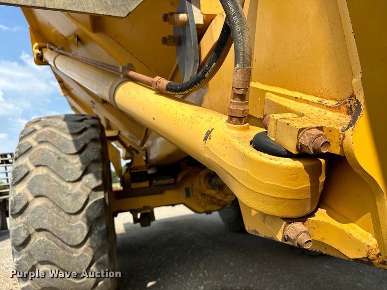 image for item EJ8889 2012 John Deere 300D Series II haul truck