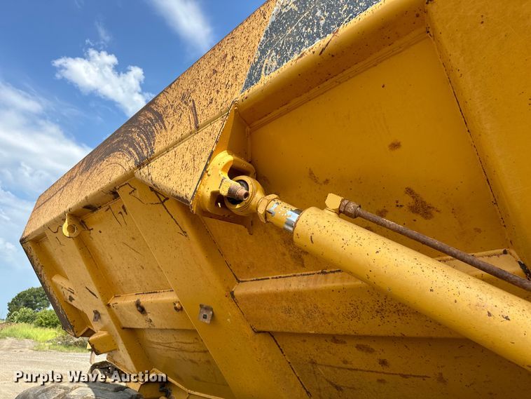 image for item EJ8889 2012 John Deere 300D Series II haul truck