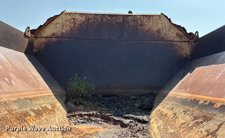 image for item EJ8889 2012 John Deere 300D Series II haul truck