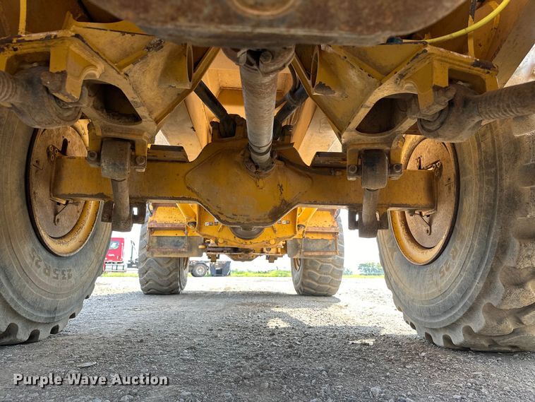 image for item EJ8889 2012 John Deere 300D Series II haul truck