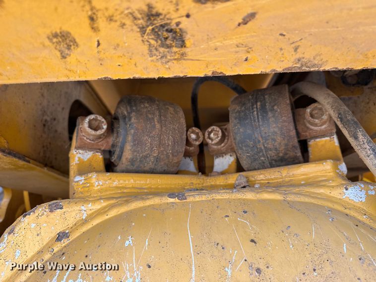 image for item EJ8889 2012 John Deere 300D Series II haul truck