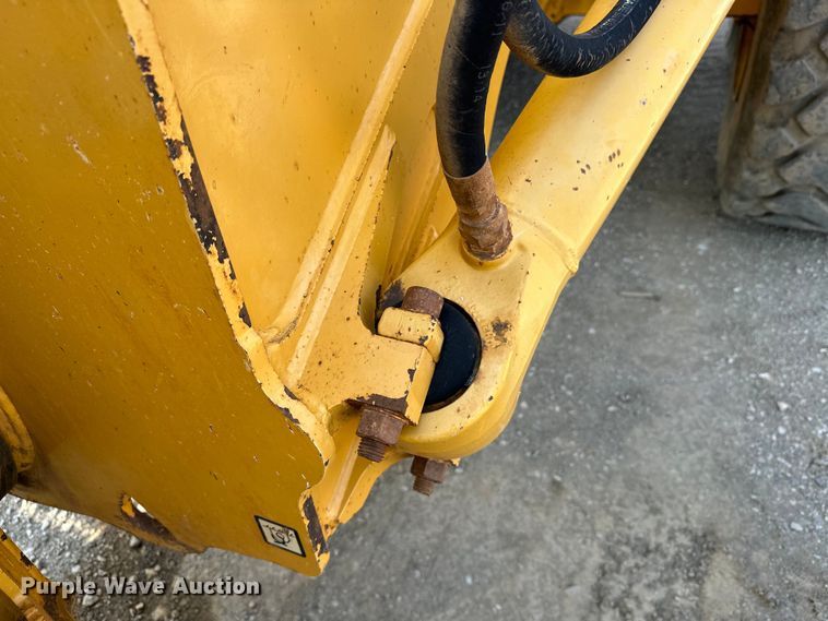 image for item EJ8889 2012 John Deere 300D Series II haul truck