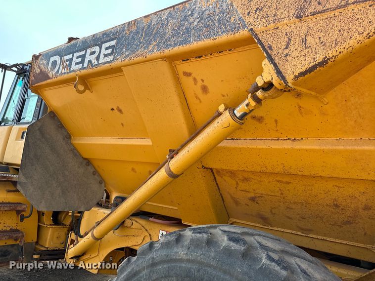 image for item EJ8889 2012 John Deere 300D Series II haul truck