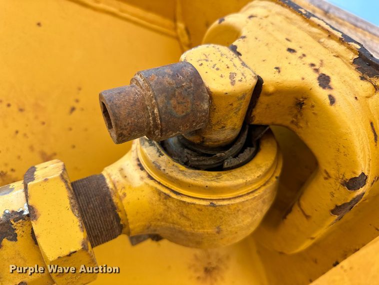 image for item EJ8889 2012 John Deere 300D Series II haul truck