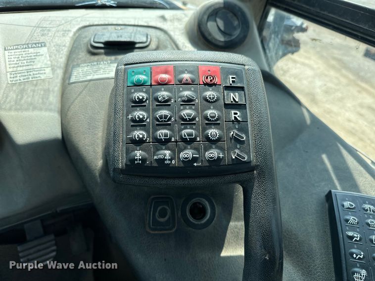 image for item EJ8889 2012 John Deere 300D Series II haul truck