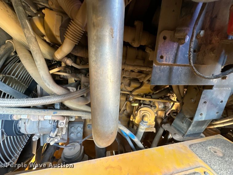 image for item EJ8889 2012 John Deere 300D Series II haul truck