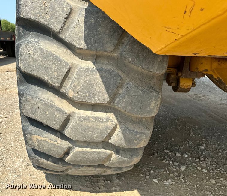 image for item EJ8889 2012 John Deere 300D Series II haul truck