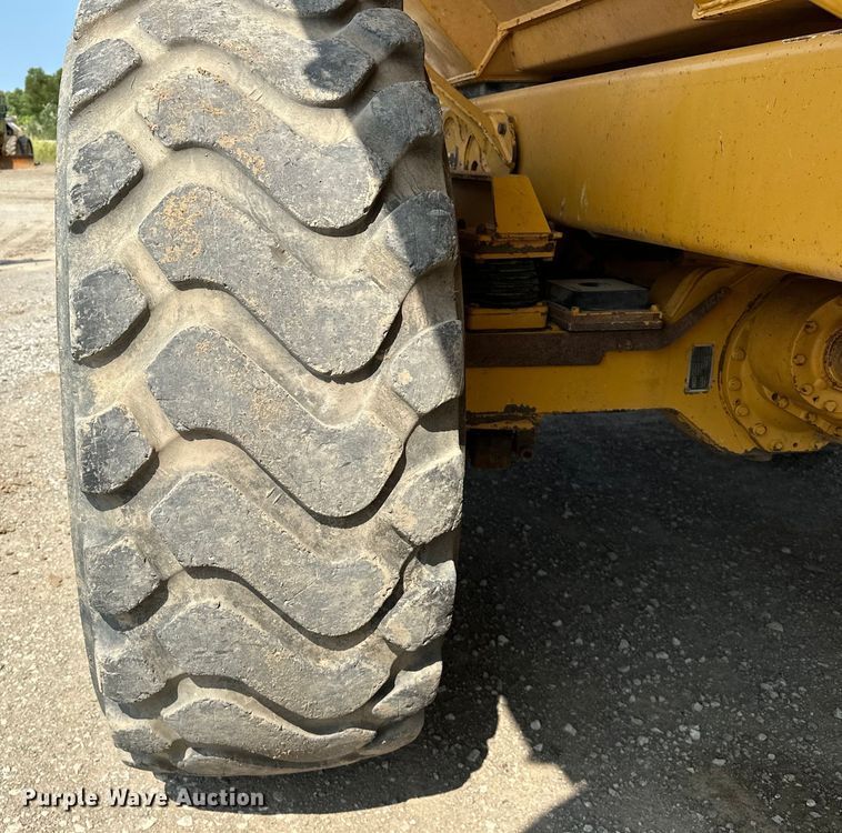 image for item EJ8889 2012 John Deere 300D Series II haul truck