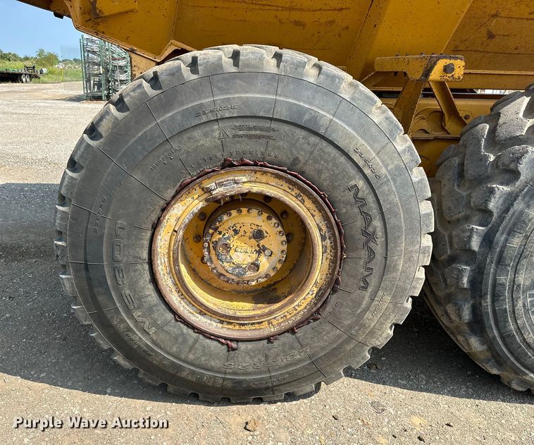 image for item EJ8889 2012 John Deere 300D Series II haul truck